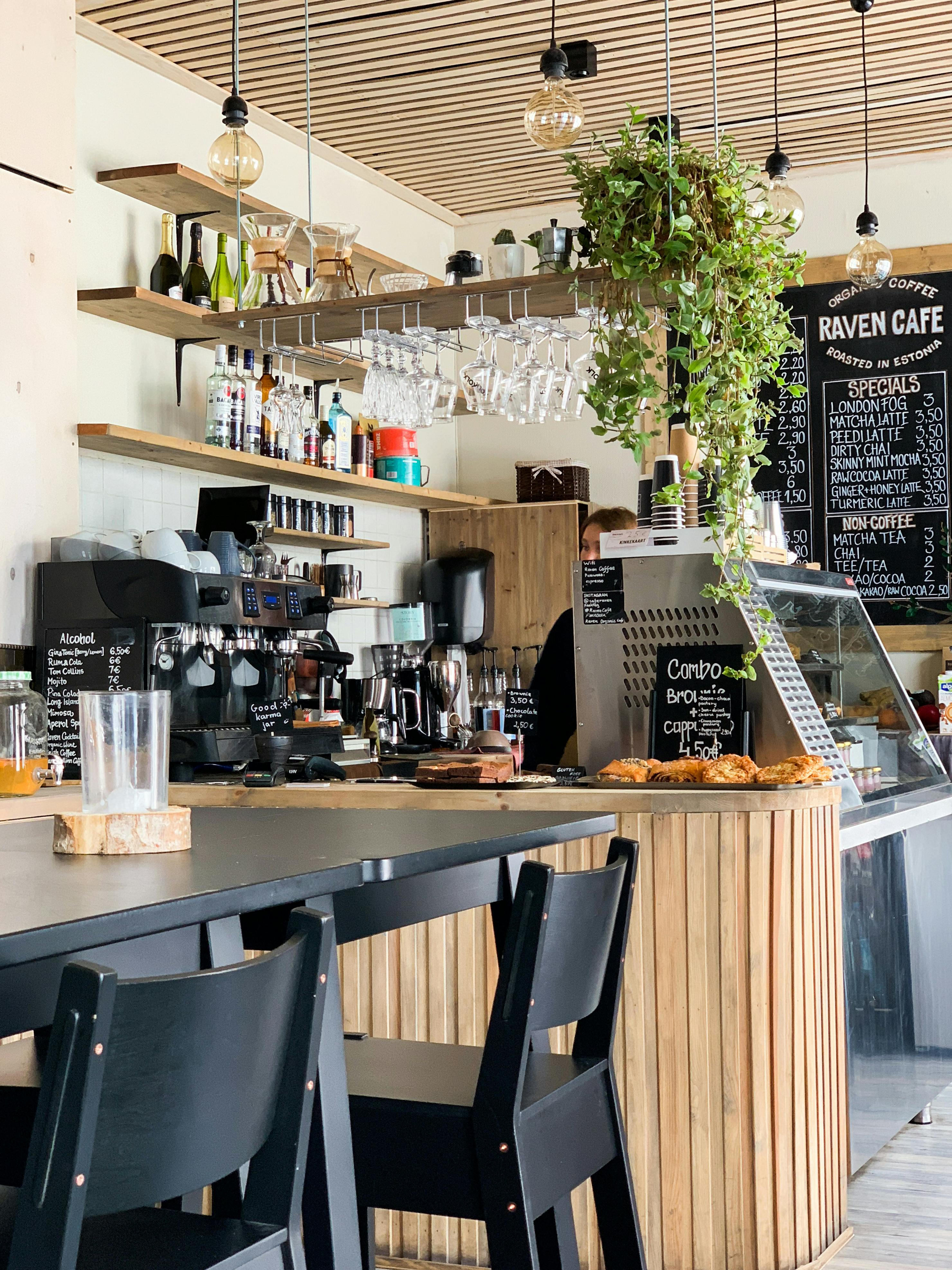 hospitality & Restaurants